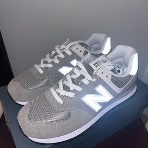 Women’s New Balance 574 (Size 10)